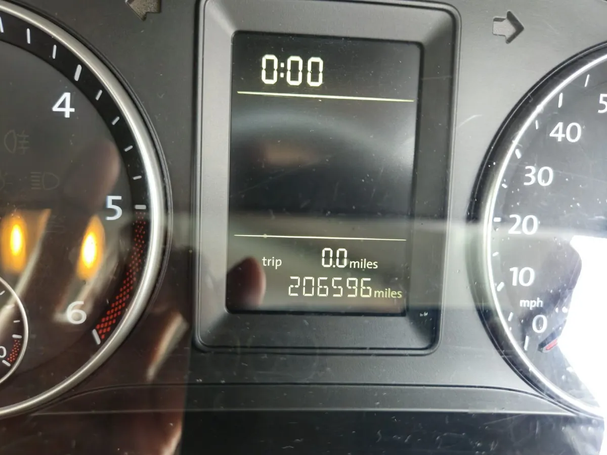 Taxi VW Caddy, 7 seater for Rent €275 - Image 3