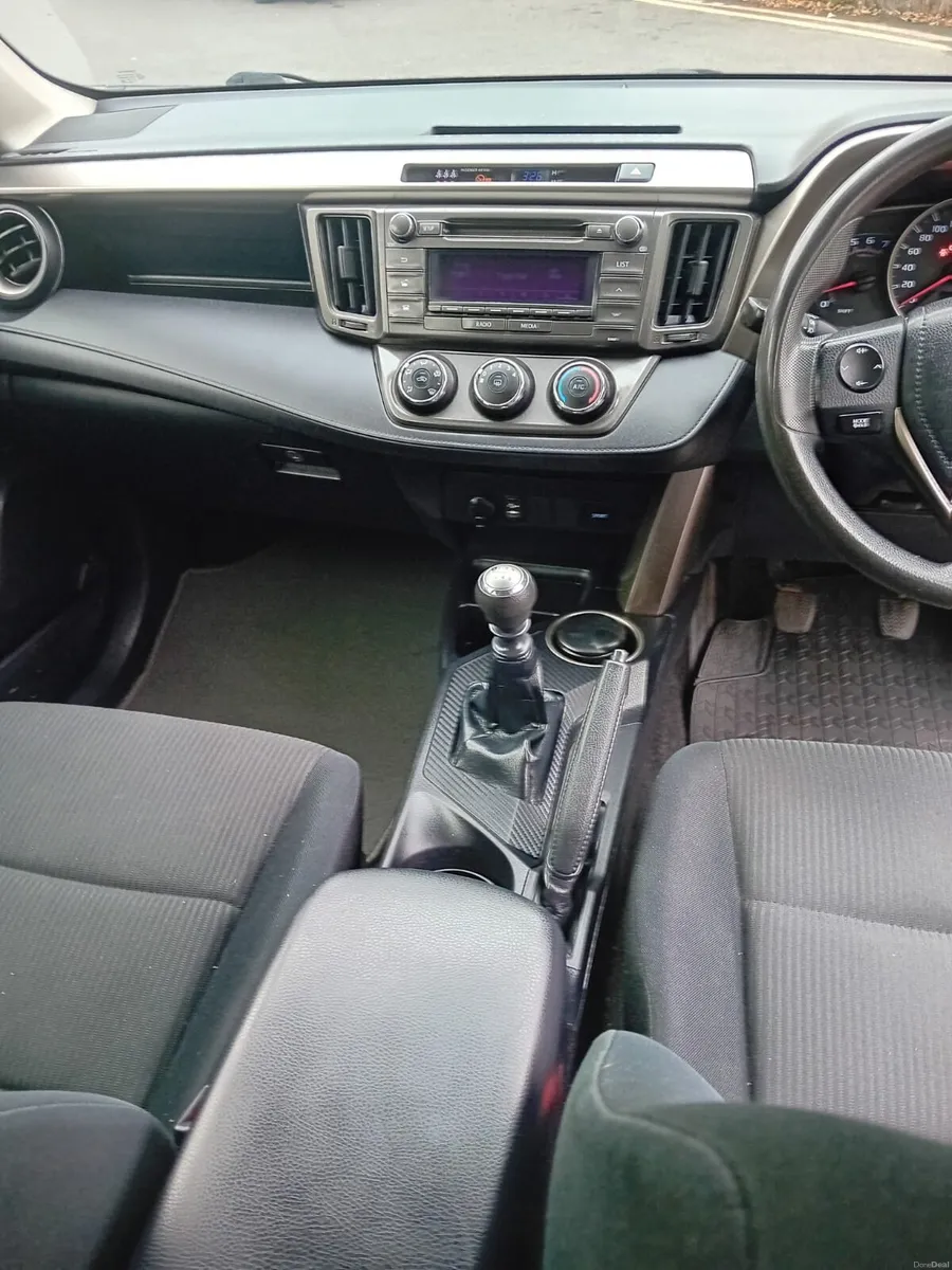 Toyota RAV4 2.2 AWD - Image 5