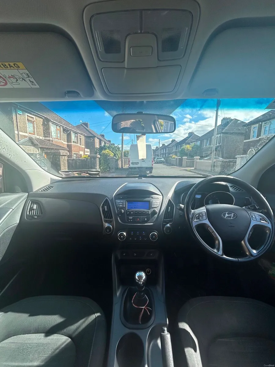 Hyundai ix35 car for sale - Image 3