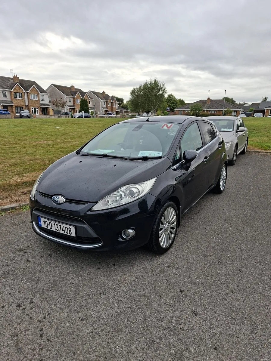 Ford Fiesta 2010 - Image 2