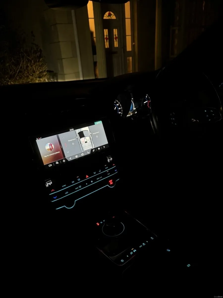 Jaguar F-Pace 2018 2.0D (240) R-Sport 5dr Auto AWD - Image 5