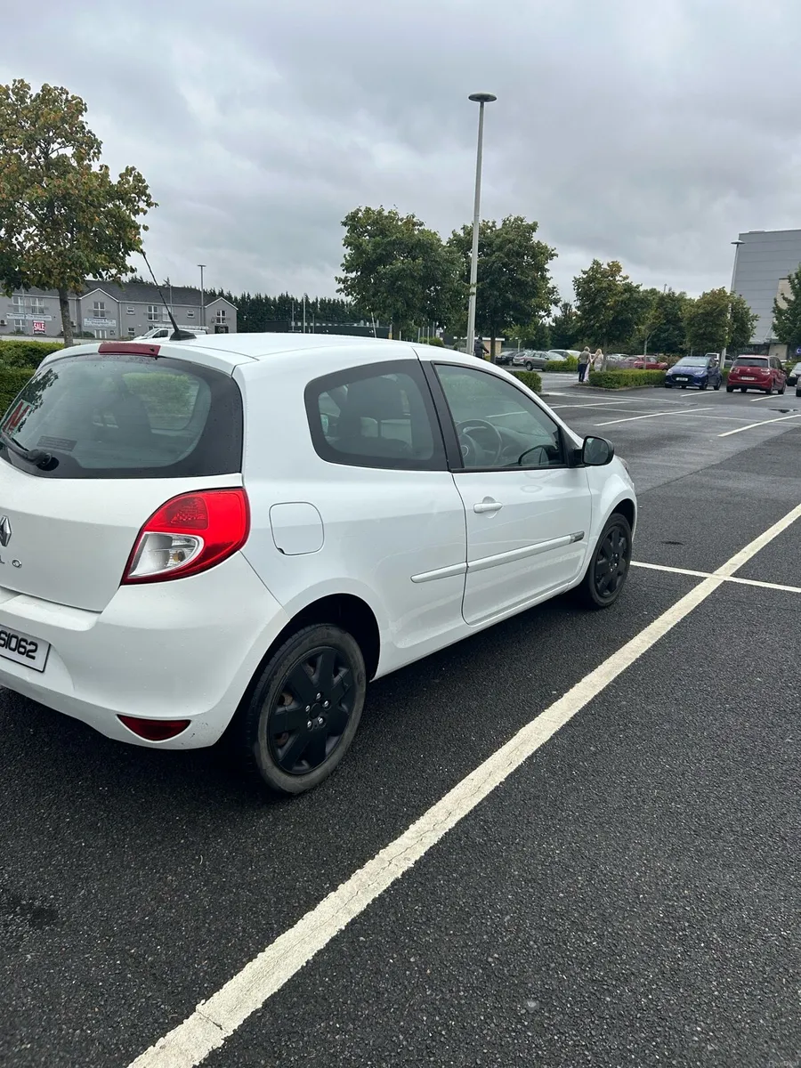 Renault Clio - Image 3