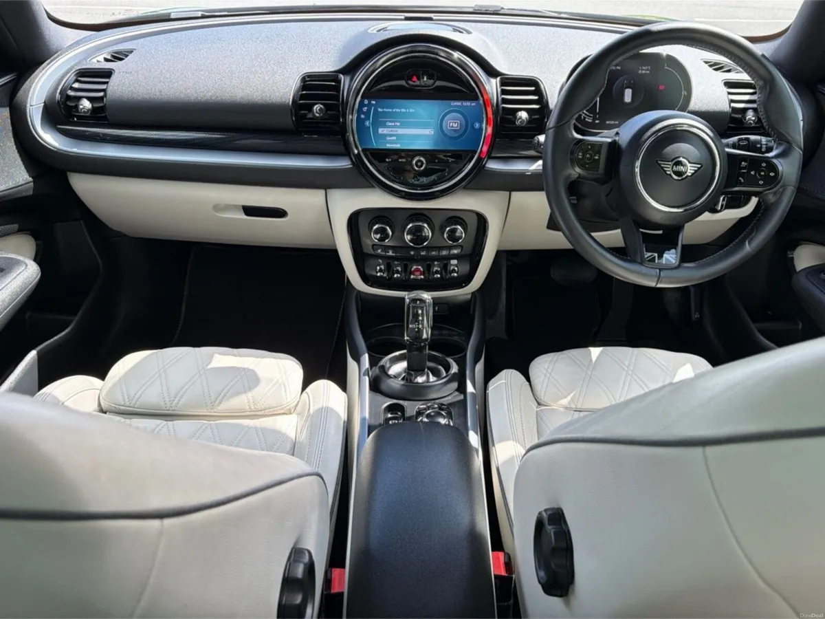 Mini Clubman Cooper Exclusive - Image 4
