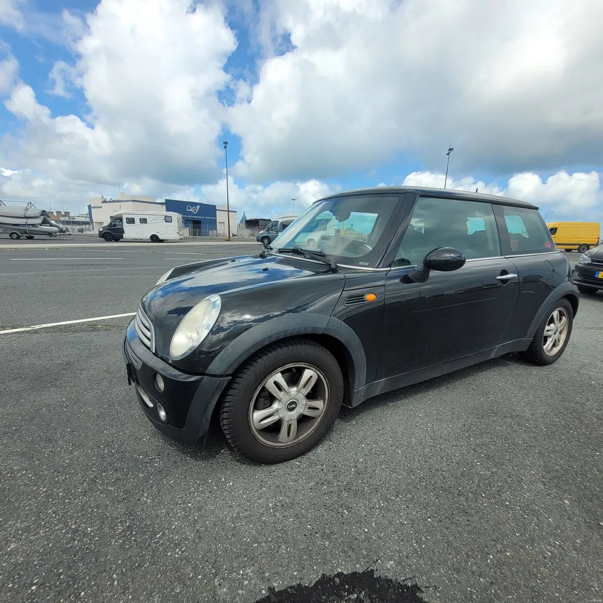 2005 Mini Cooper For Parts - Image 1