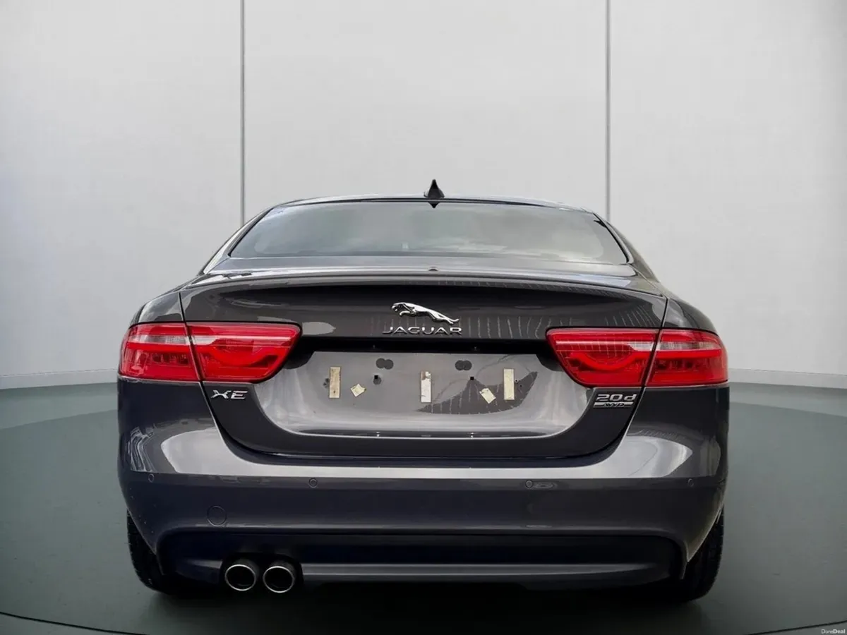 2017 JAGUAR XE R-SPORT 2.0 D AWD AUTOMATIC - Image 4