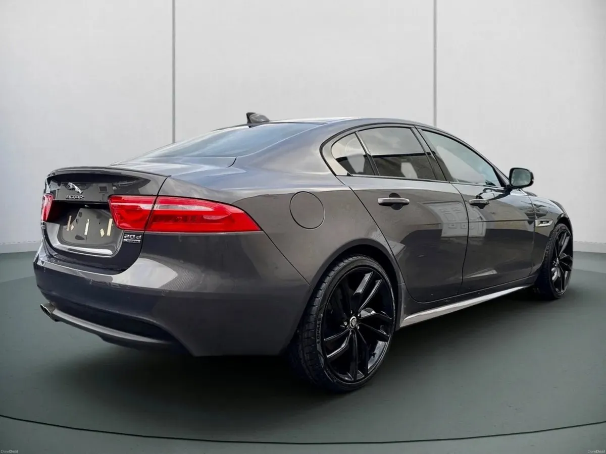 2017 JAGUAR XE R-SPORT 2.0 D AWD AUTOMATIC - Image 5