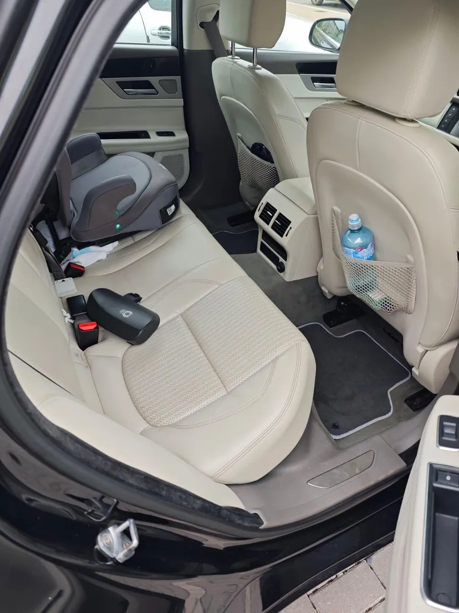 2016 Jaguar XF Auto - Image 3