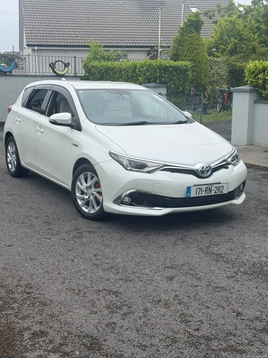Toyota Auris 2017 - HIGH SPEC & LOW MILEAGE!! - Image 1