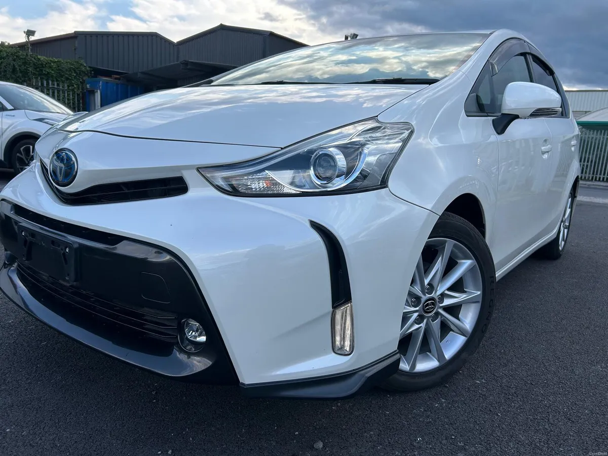 2021 Toyota Prius+ Alpha hybird automatic 7 SEATER - Image 2