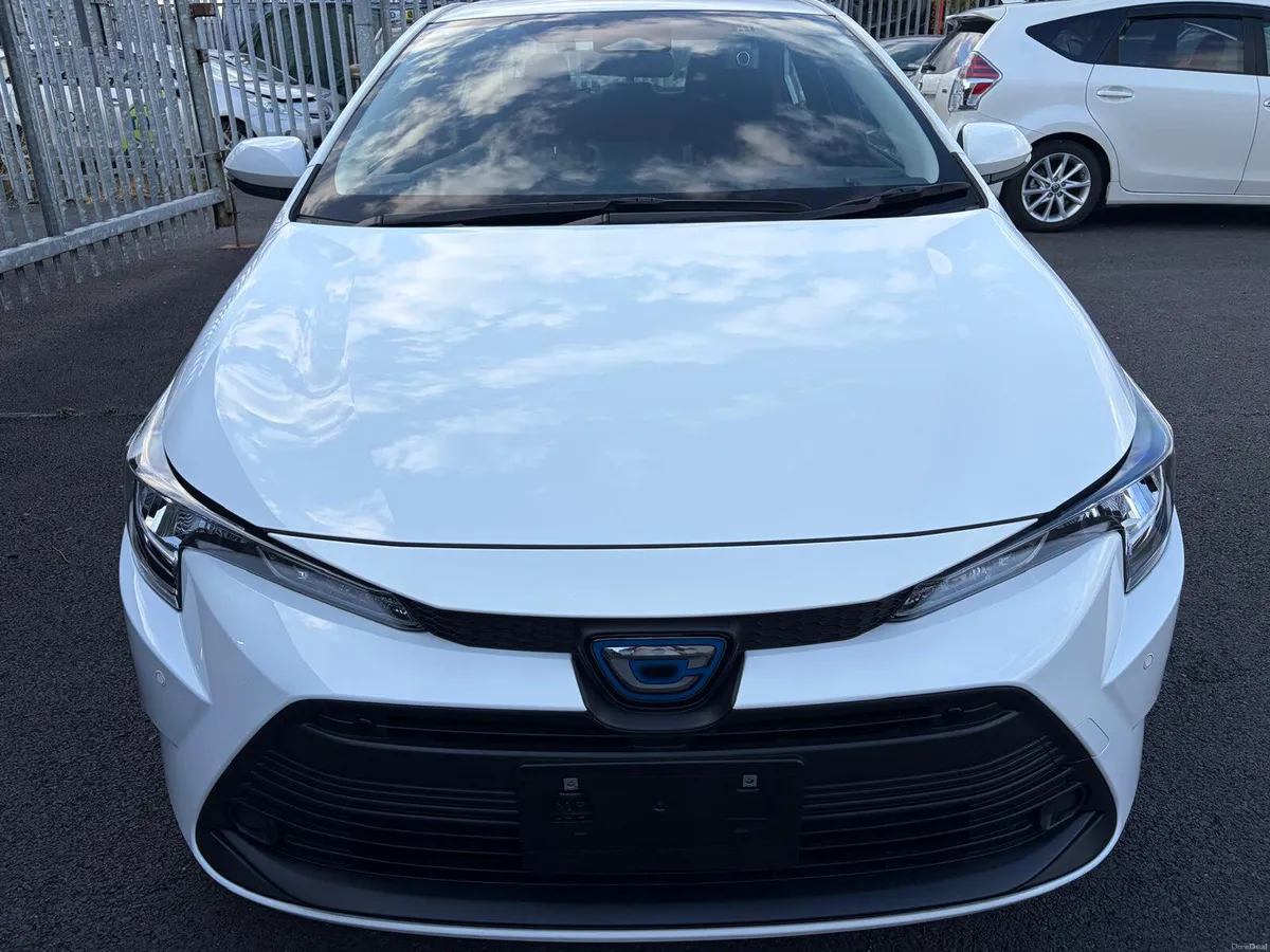 2023 TOYOTA COROLLA HYBRID AUTO LOW KMS - Image 2