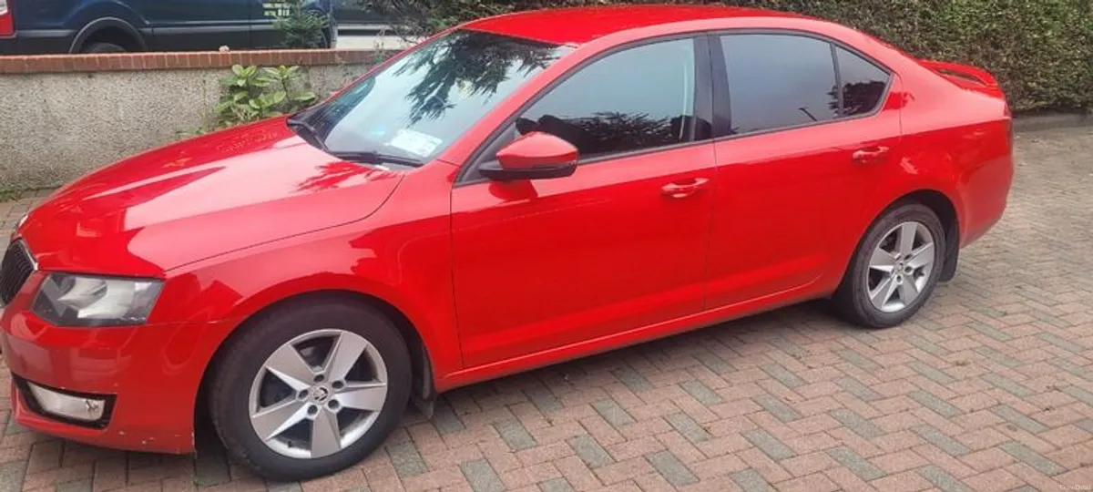 2015 Skoda Octavia - Image 2