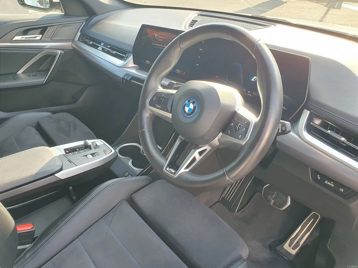 BMW iX1 eDrive20 M Sport - Image 6