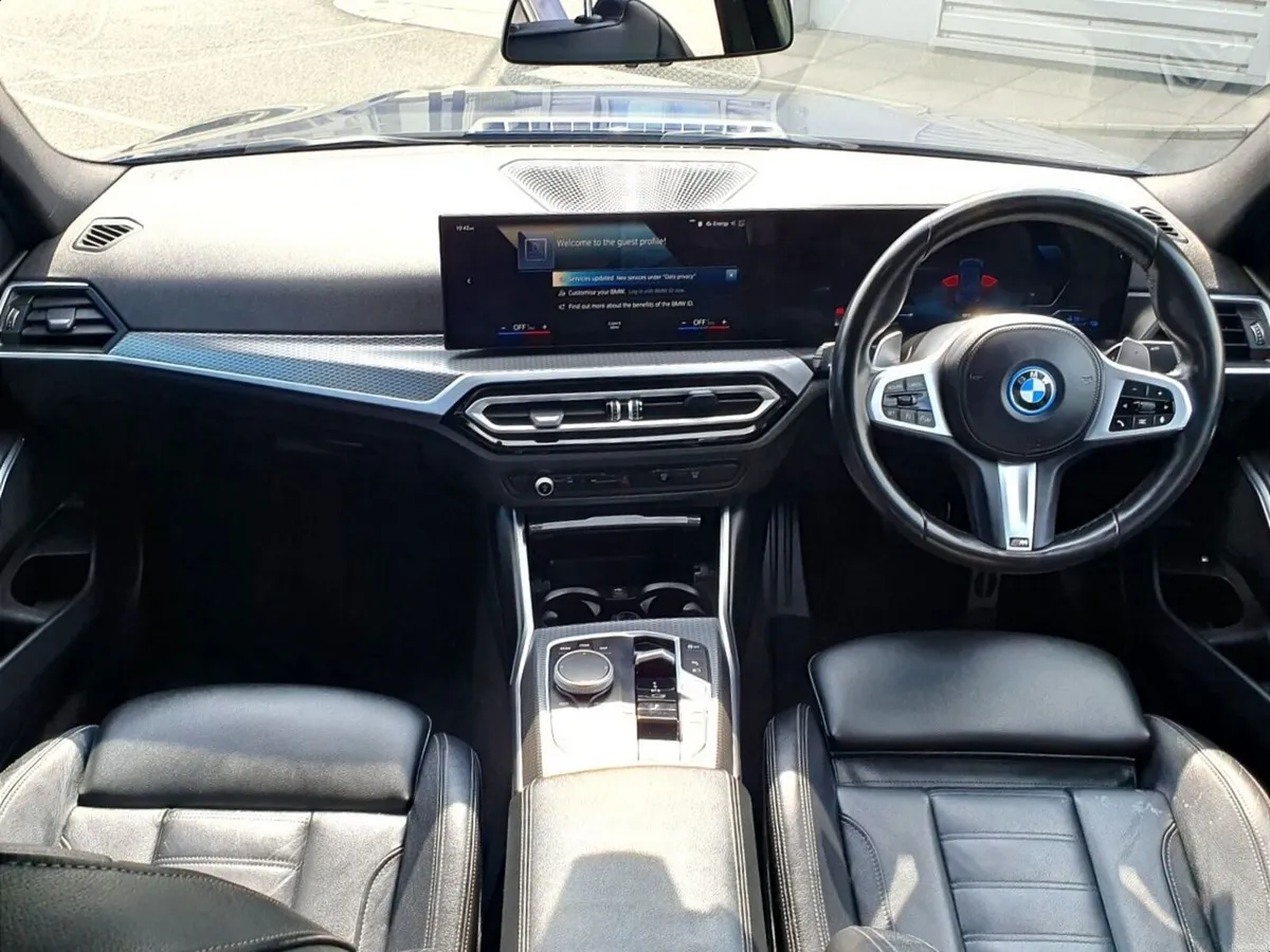 BMW 3-Series 330e M Sport Saloon - Image 4