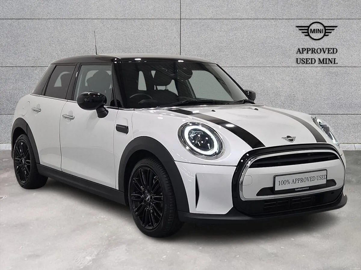 Mini Cooper 5-Door Cooper Exclusive - Image 1
