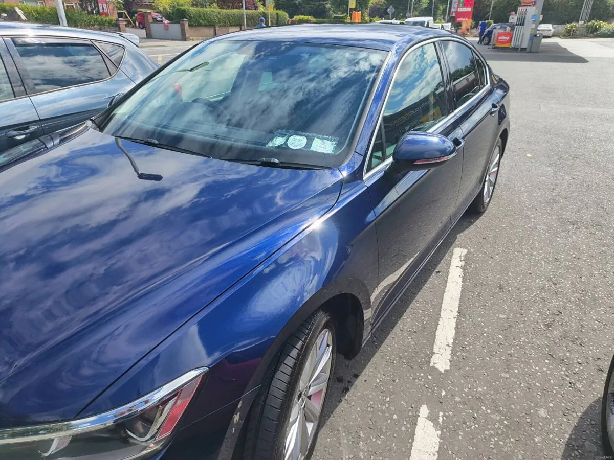 Volkswagen Passat - Image 3