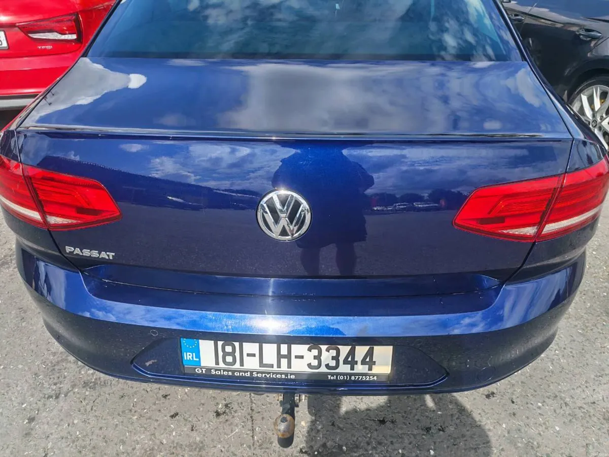 Volkswagen Passat - Image 5