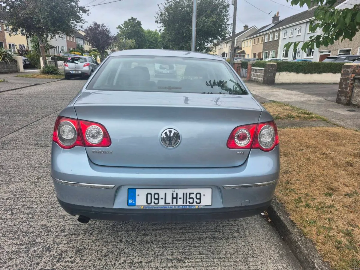 Vw passat  2009 petrol - Image 3