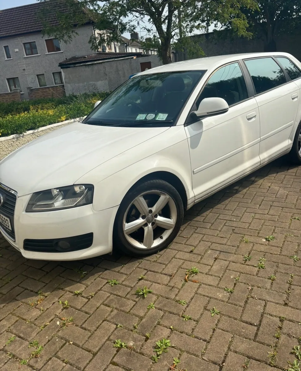Audi A3 2010 - Image 2
