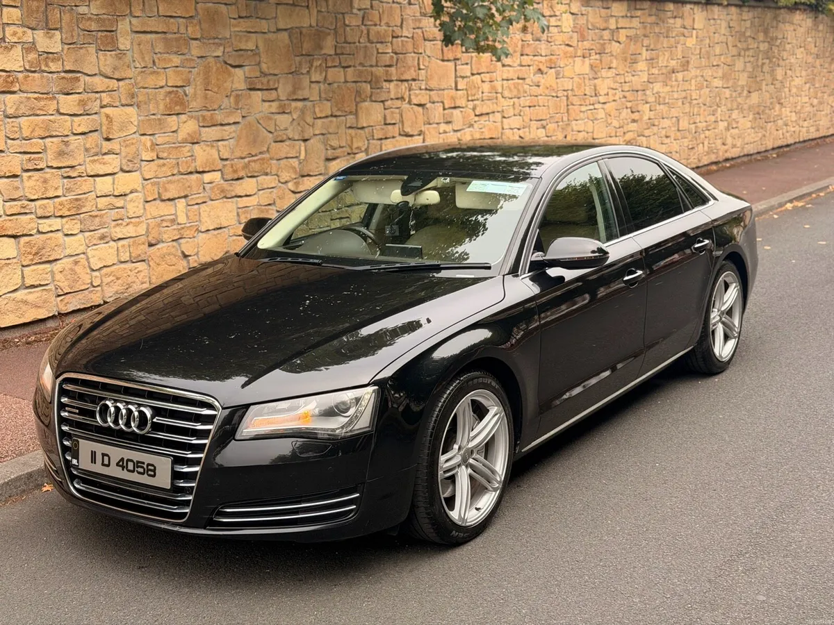 Audi A8 3.0TDI QUATTRO NCT 6/27 TAX 9/27 FSH mint - Image 2