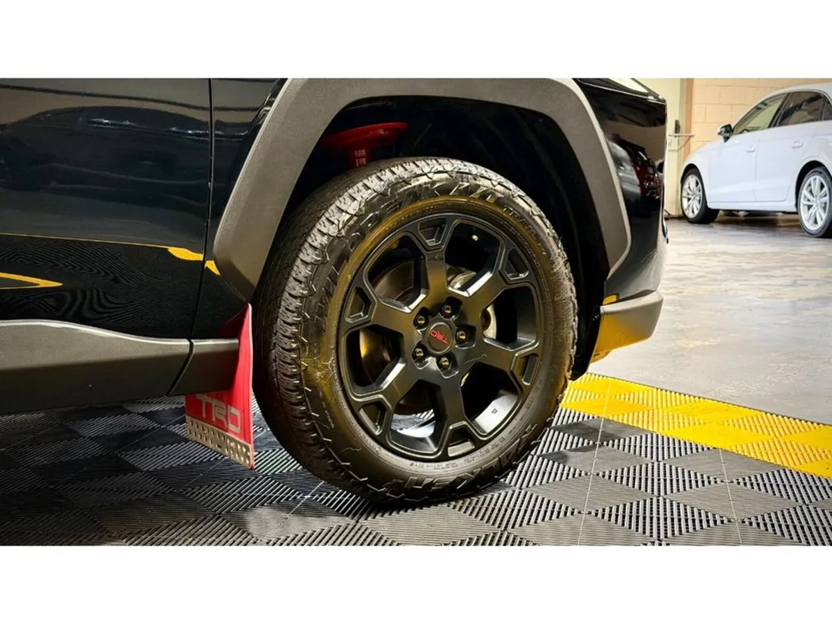 Toyota RAV4 4WD HYBRID ADVENTURE OFFROAD PACK - Image 6