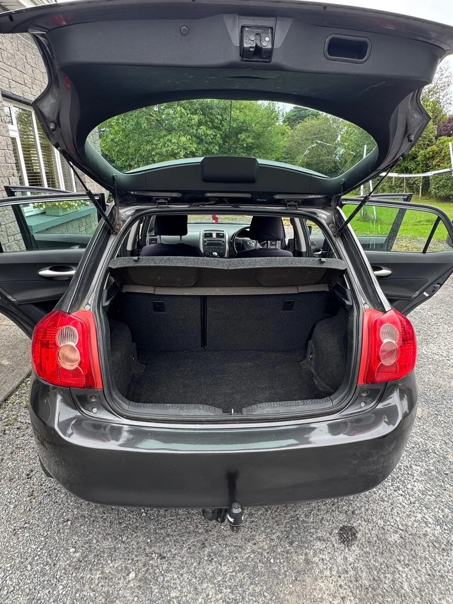 Toyota Auris 2008 - Image 3
