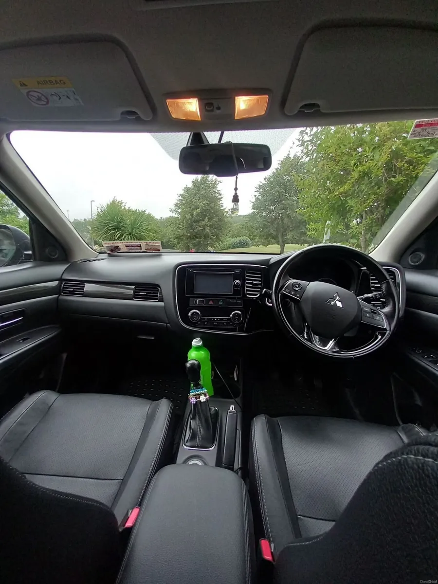Mitsubishi Outlander 2017 - Image 6