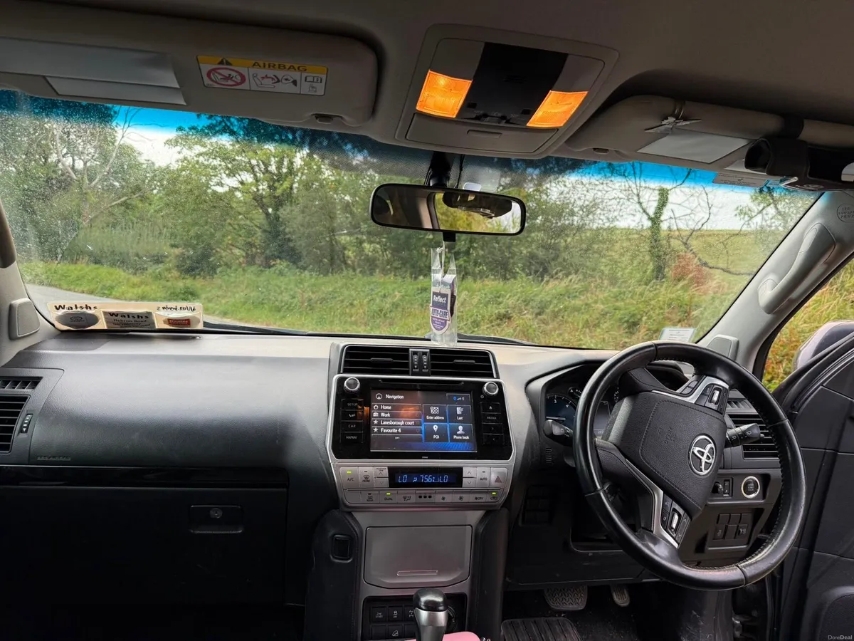 Toyota Landcruiser Business Class - Image 6
