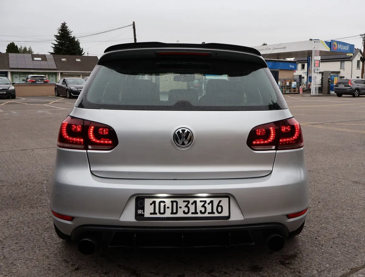 Volkswagen Golf 2010 - Image 5