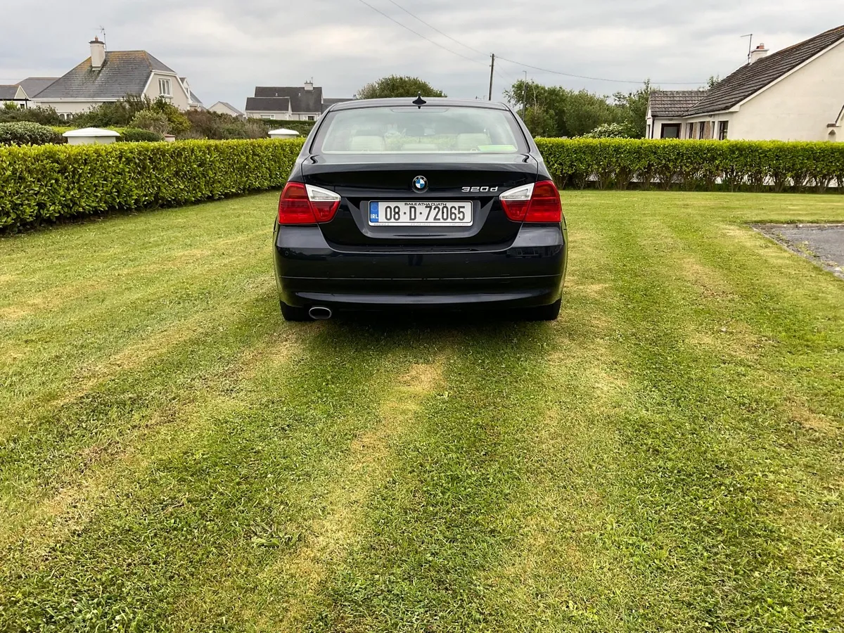 BMW 3-Series 2008 - Image 6