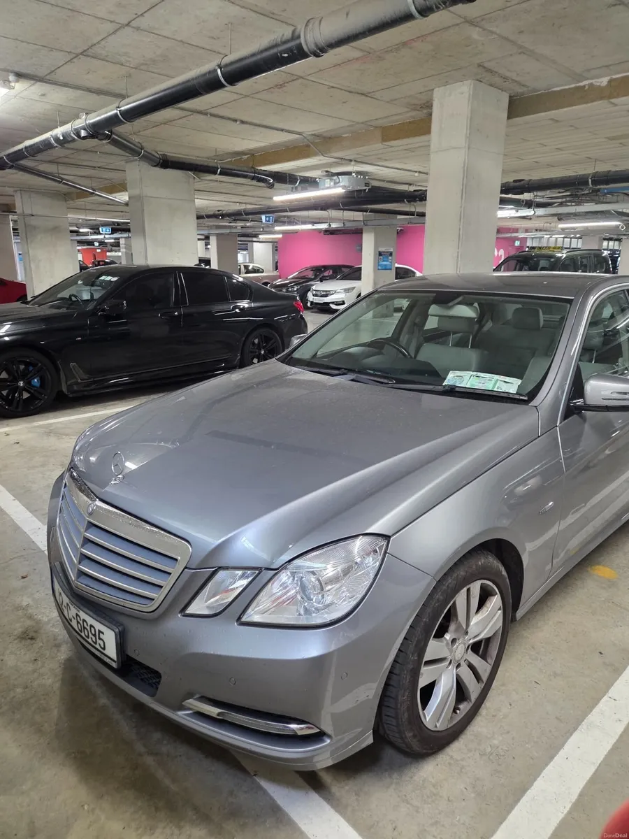 Mercedes-Benz E-Class 2012 - Image 3