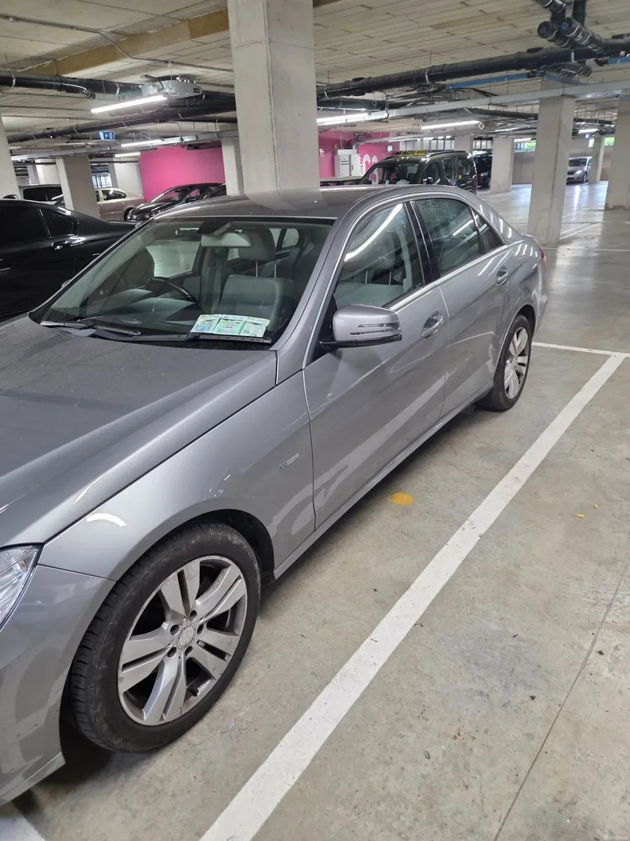 Mercedes-Benz E-Class 2012 - Image 5