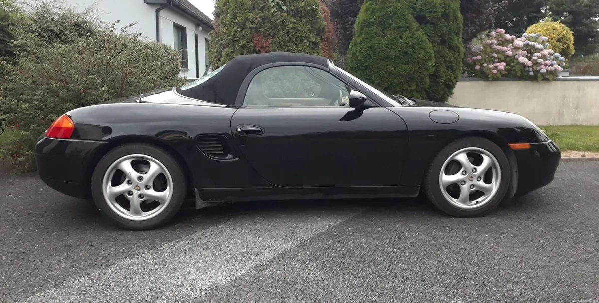 1997 Porsche Boxster 2.5 Manual - Image 2