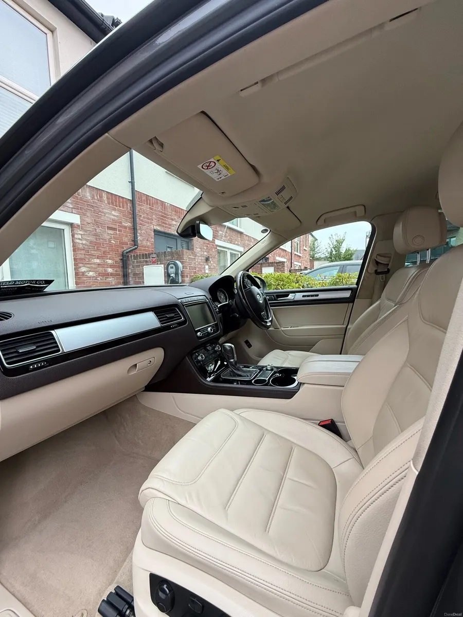 Volkswagen Touareg - N1 Class - Image 6