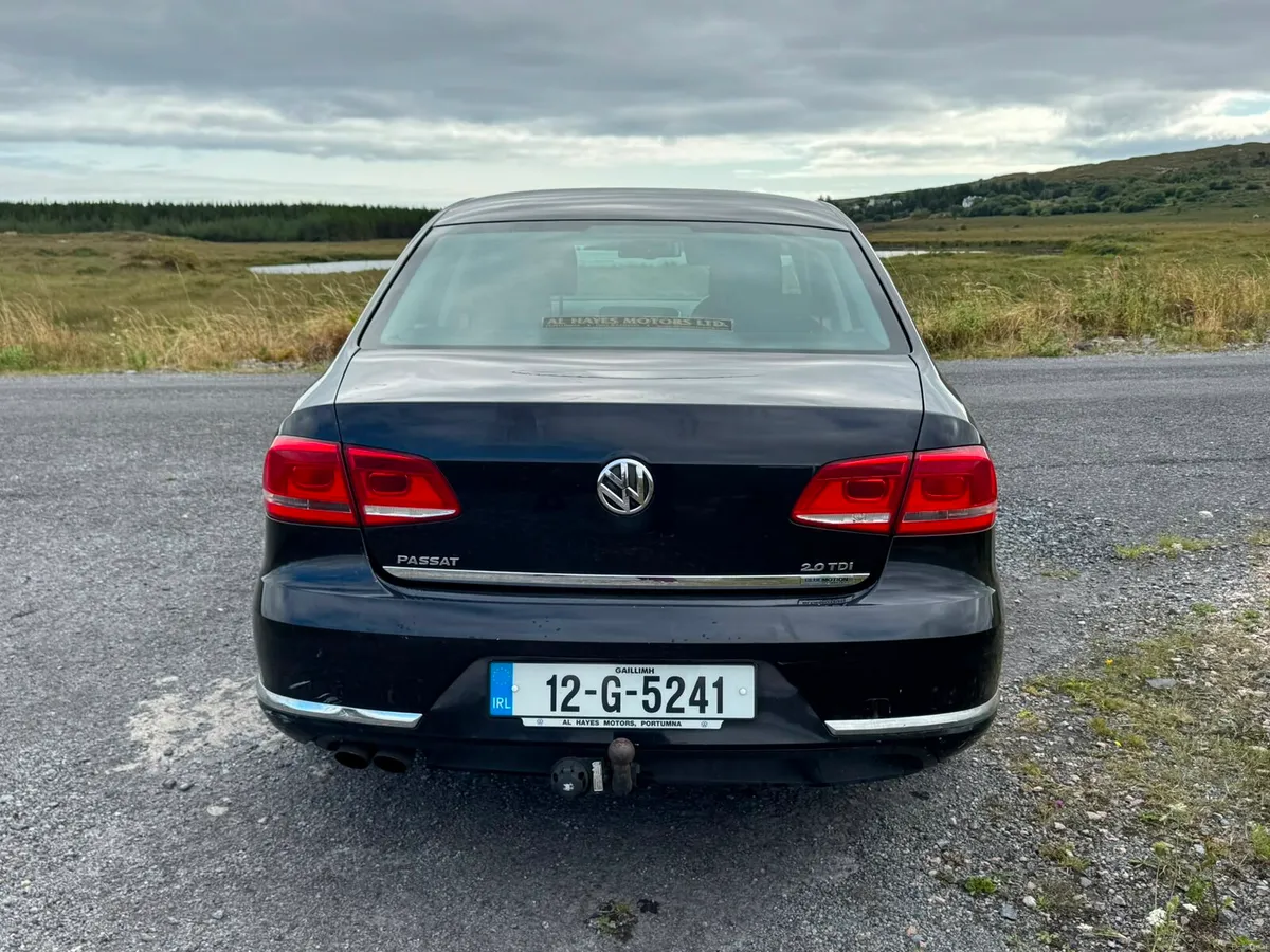 Car - Image 4
