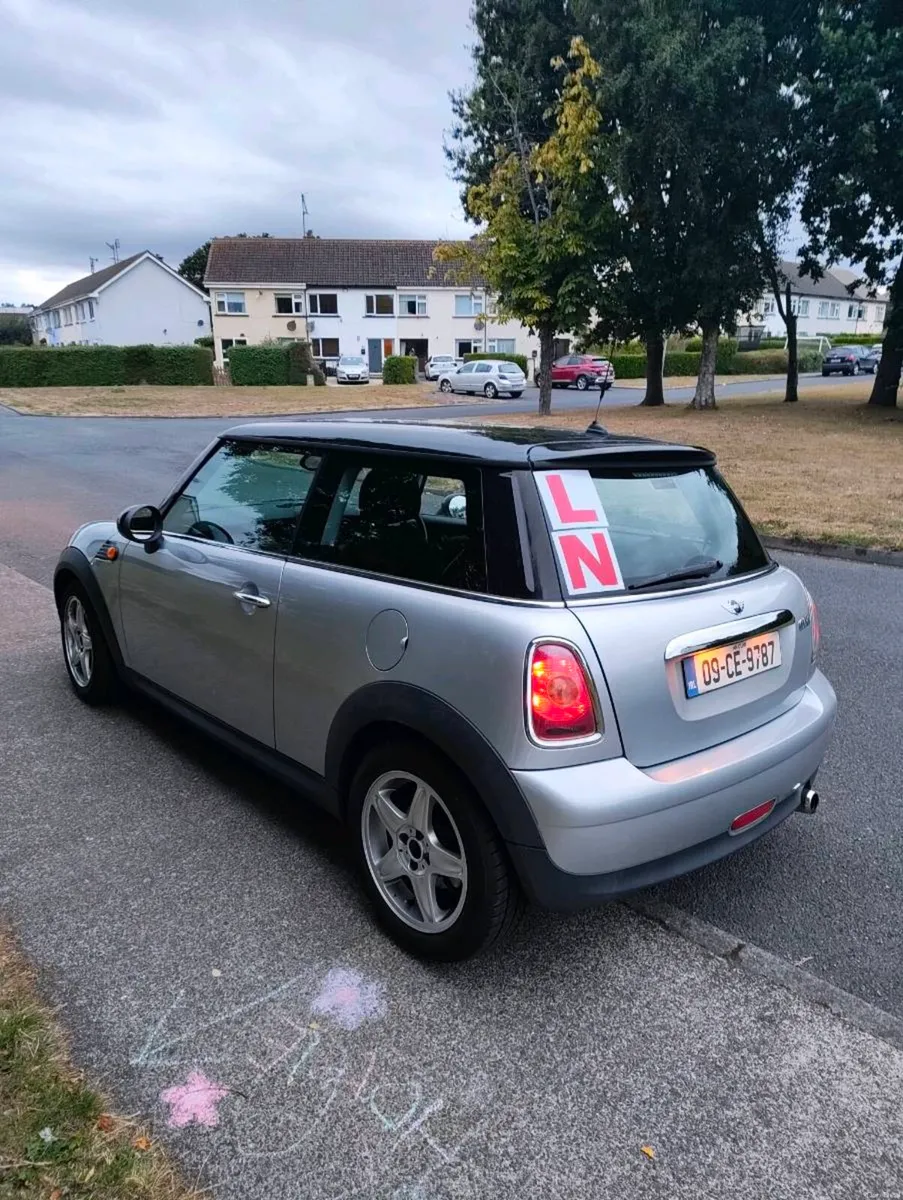 2009 mini Cooper - Image 5