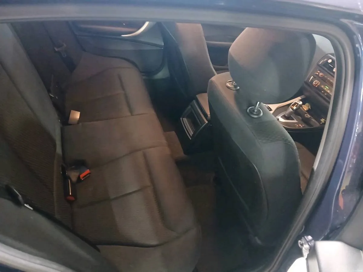 BMW 1 series,2.0 - Image 5