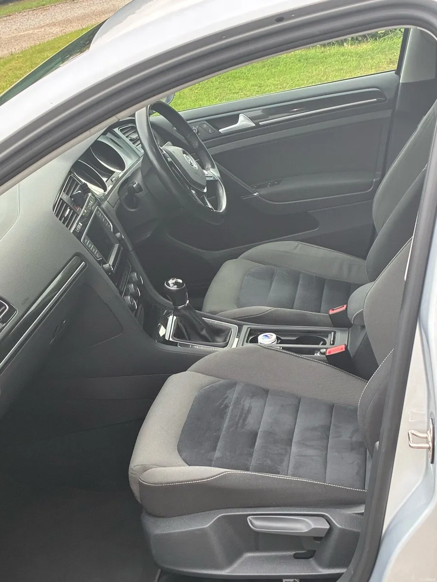 162 VW Golf 1.6 TDI Highline - Image 5