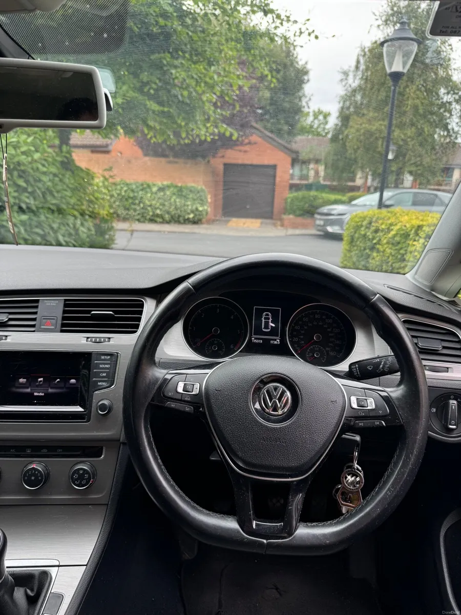 Volkswagen Golf 2014 - Image 1