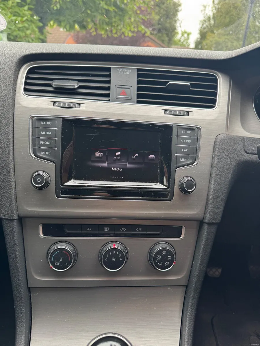 Volkswagen Golf 2014 - Image 2