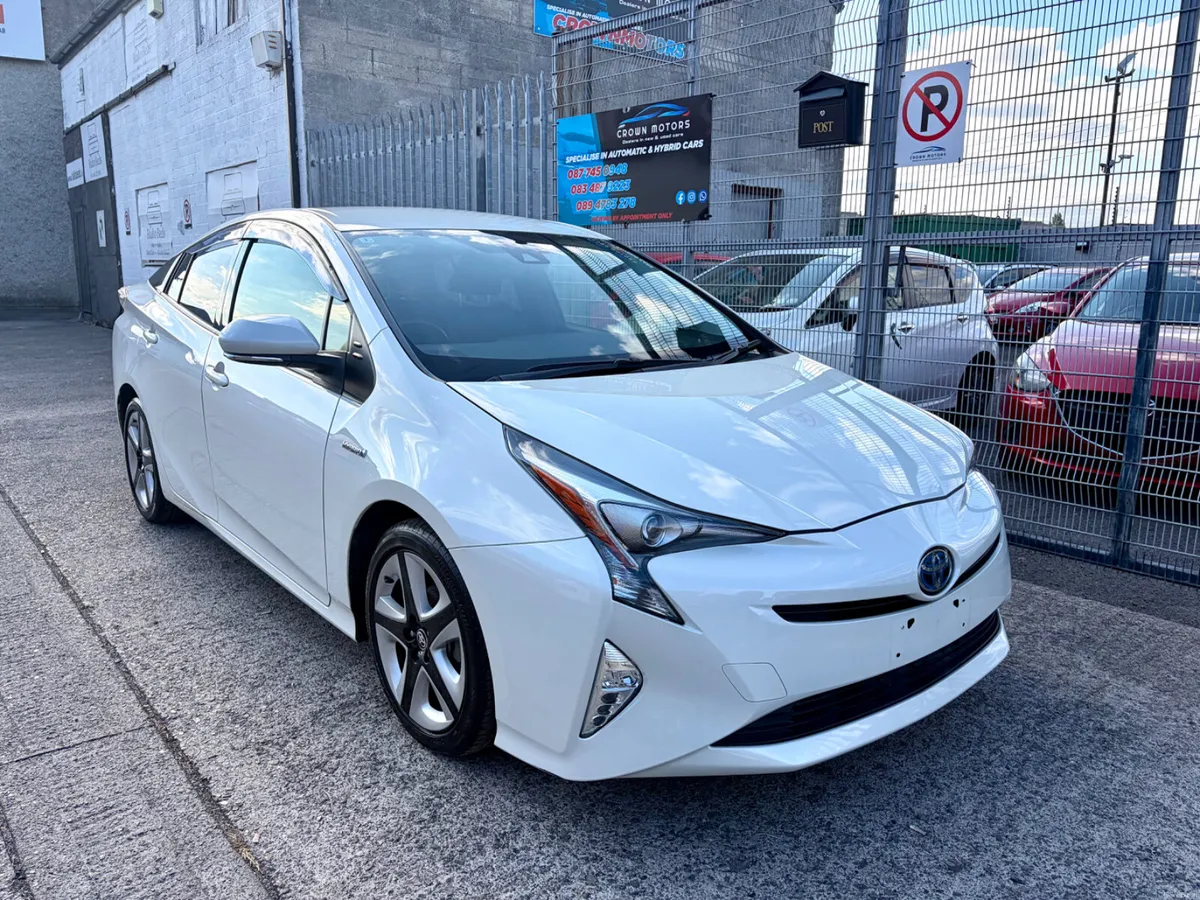 Toyota Prius Hybrid Automatic  2016 - Image 2