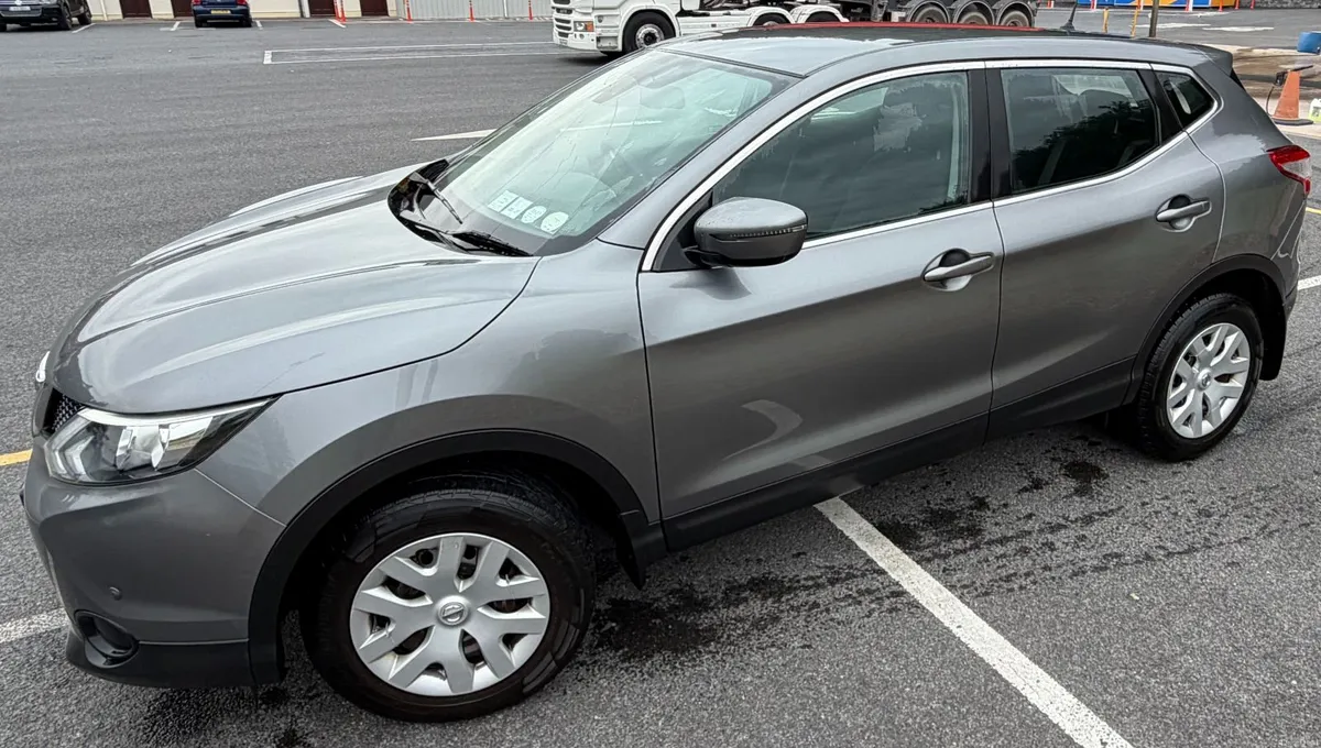 Nissan Qashqai 1.5 XE Safety PK E6 4DR, 2015 - Image 3