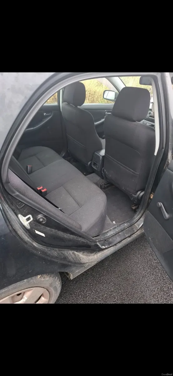 Toyota Corolla 2005 - Image 2