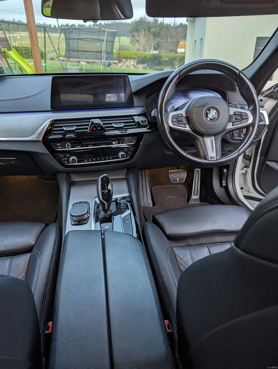 BMW 5-Series 2019 - Image 2
