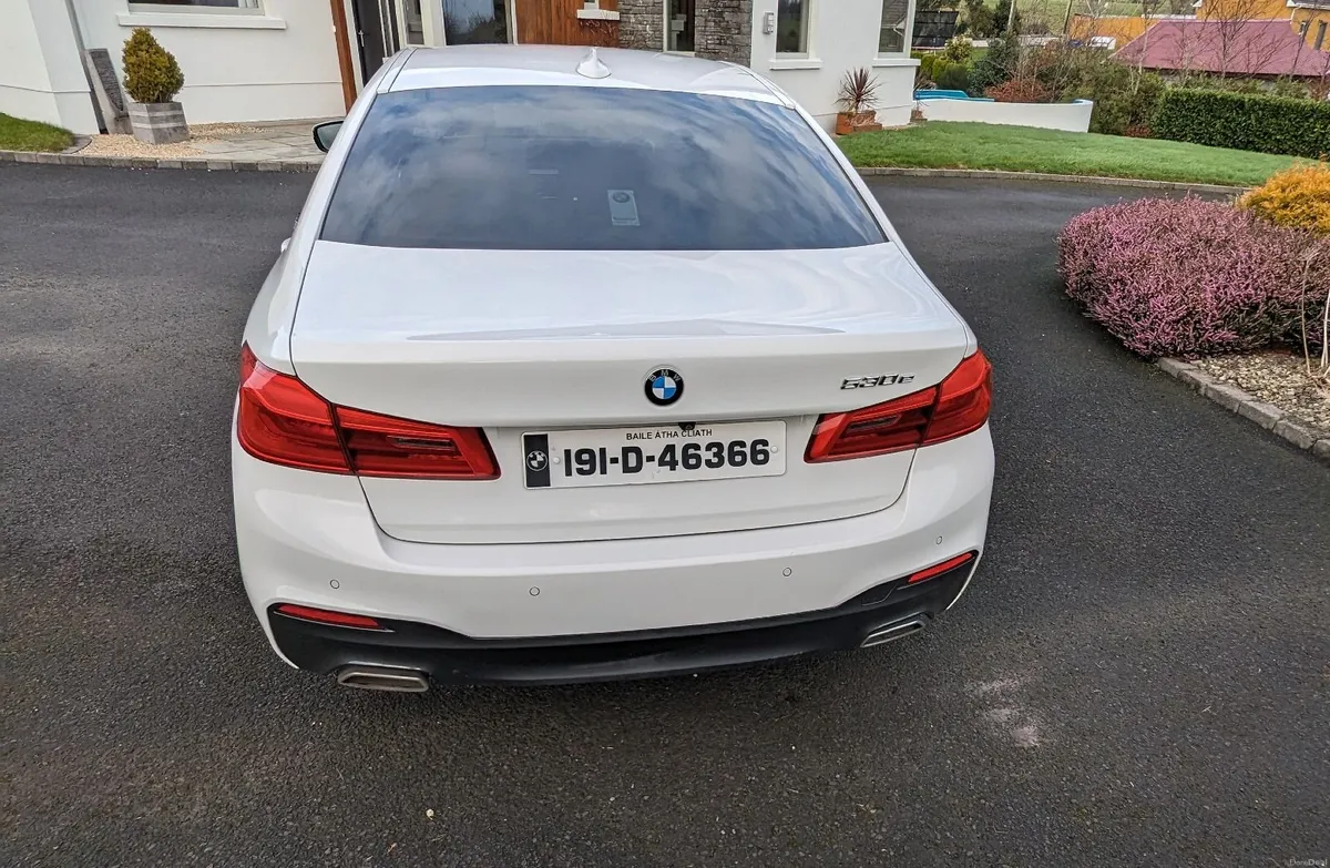 BMW 5-Series 2019 - Image 4
