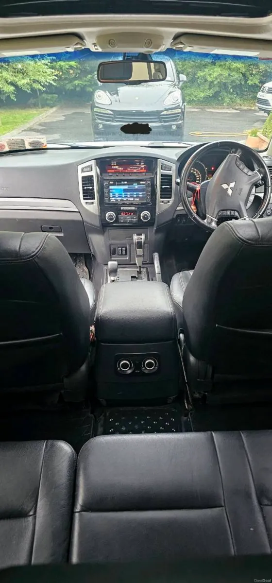 Mitsubishin Pajero - Image 4