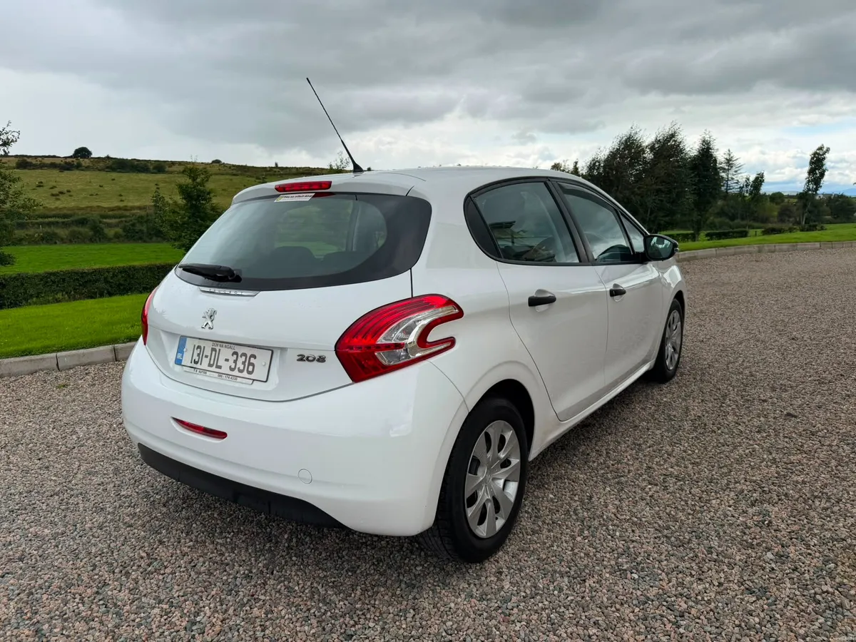 131 Peugeot 208 1.4 HDI - Image 2