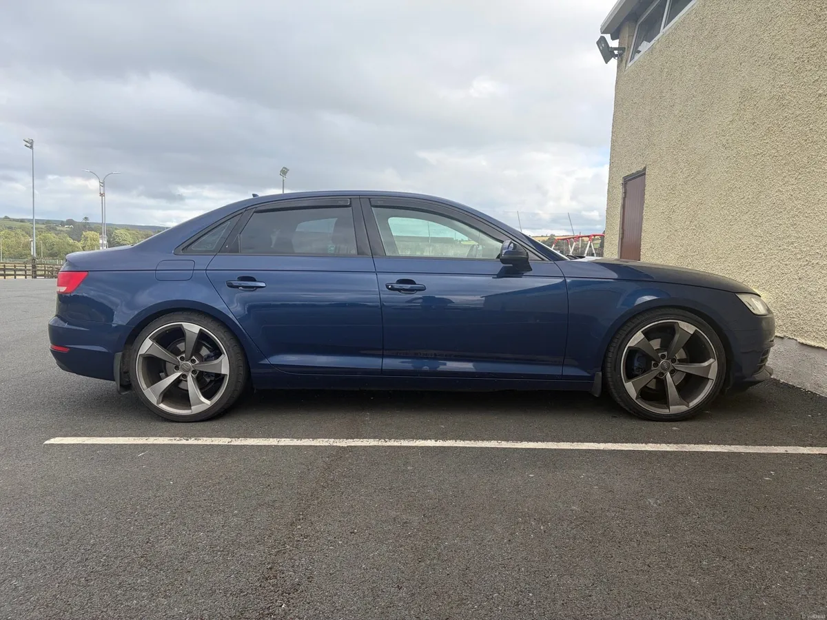 Audi A4 - Image 2