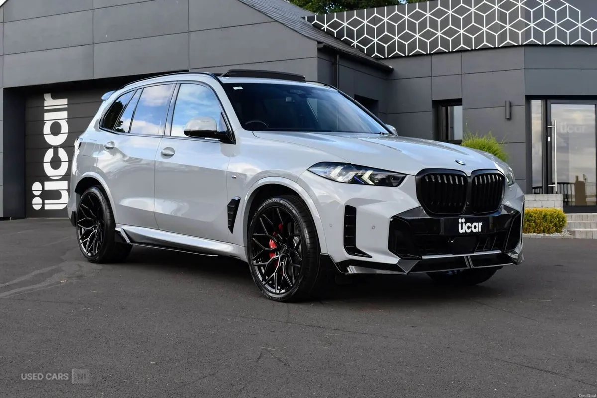 BMW X5 3.0 X5 xDrive 30d M Sport MHEV Auto 4WD 5dr - Image 1