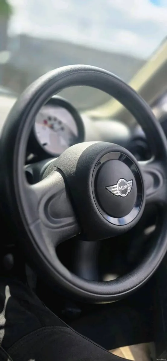 Mini D Countryman - Image 2