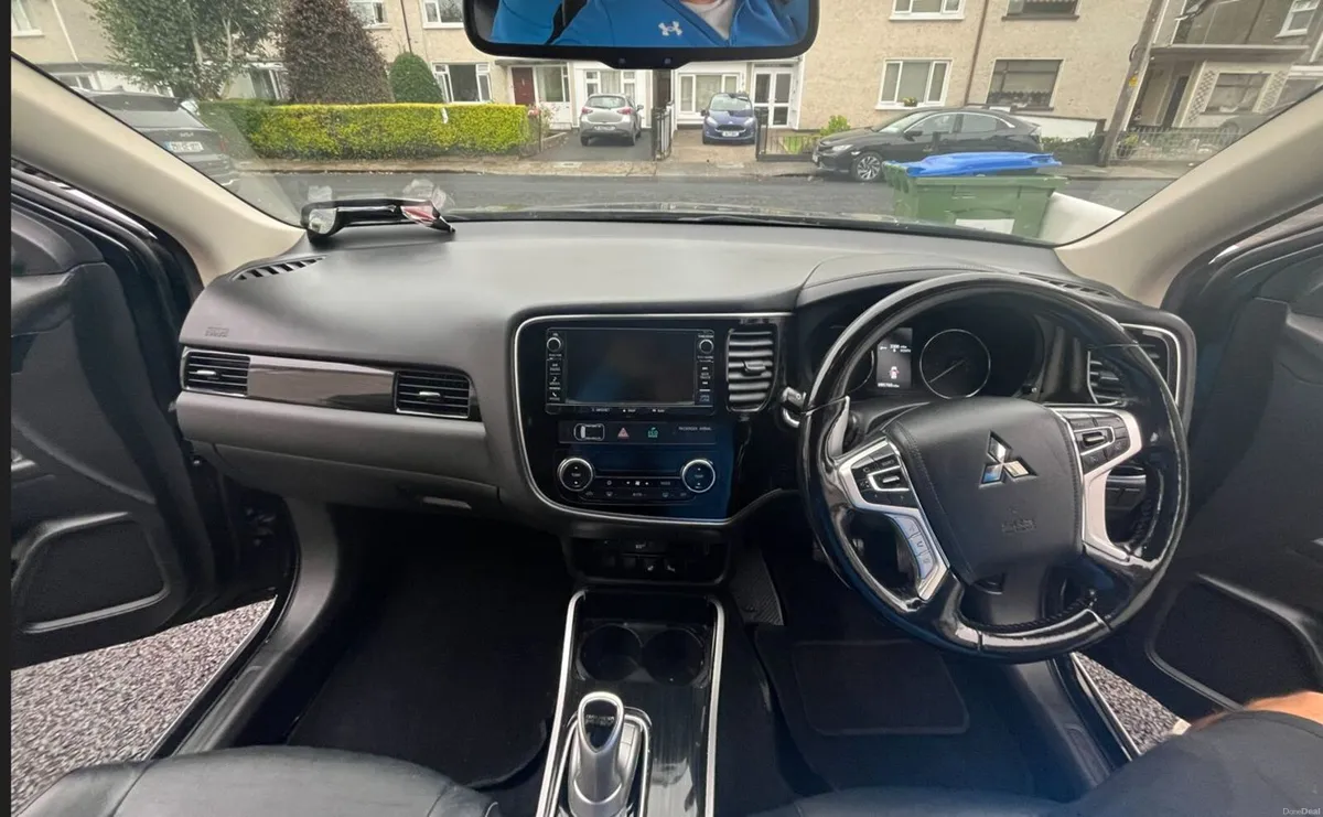 Mitsubishi Outlander 2017 - Image 3